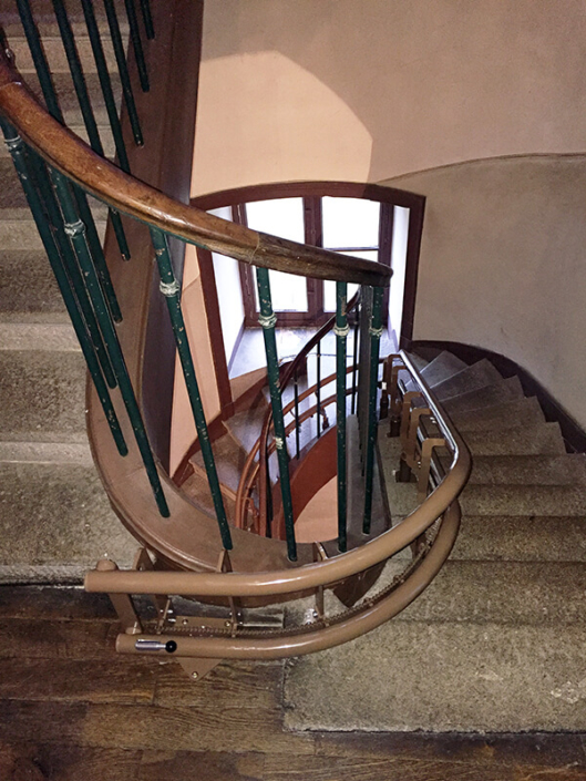 ESCALEV – Spécialiste du monte-escalier à Nantes, La Roche sur Yon et Angers – Produits sur-mesure, qui s’adaptent à toutes les architectures d’escaliers et au design de votre habitat. ESCALEV - Spécialiste du monte-escalier à Nantes, La Roche sur Yon et Angers - Produits sur-mesure, qui s’adaptent à toutes les architectures d’escaliers et au design de votre habitat.